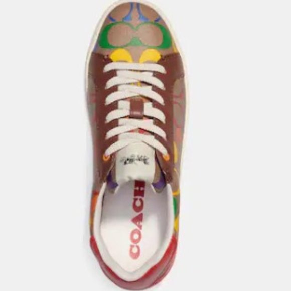 Coach - Picture 3 of 6